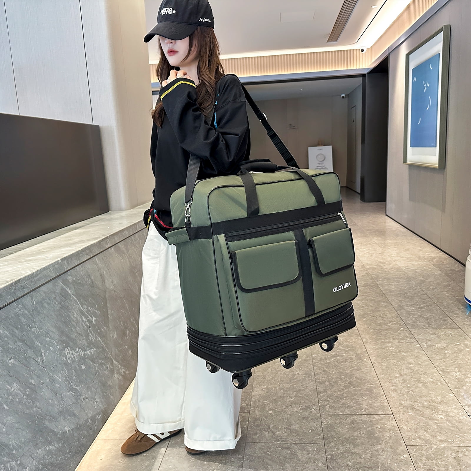 Gloyuda 130L Rolling Bag, 40 inch Duffle Bag with Wheels, Rolling Tote Bags with Wheels, Collapsible Luggage, Travel Bag with Wheels and Handle, Roller Bag with 2 Fixing Straps and 1 Shoulder Strap