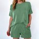 thumbnail image 2 of Conjunto de 2 piezas para mujer: top de cuello redondo y manga corta y pantalones cortos holgados, 2 of 8