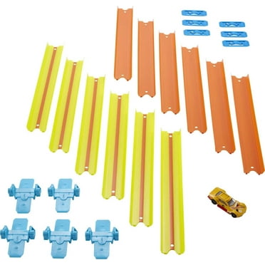 Hot Wheels Track Builder Fold Up Track Pack, 12 ft of Track, 5 Connectors & 1:64 Scale Car