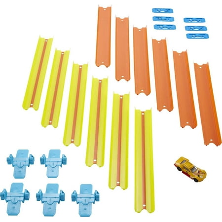 Hot Wheels Track Builder Fold Up Track Pack, 12 ft of Track, 5 Connectors & 1:64 Scale Car