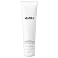 thumbnail image 1 of Limpiador Medik8 Surface Radiance Cleanse 150 ml con AHA y BHA, 1 of 6