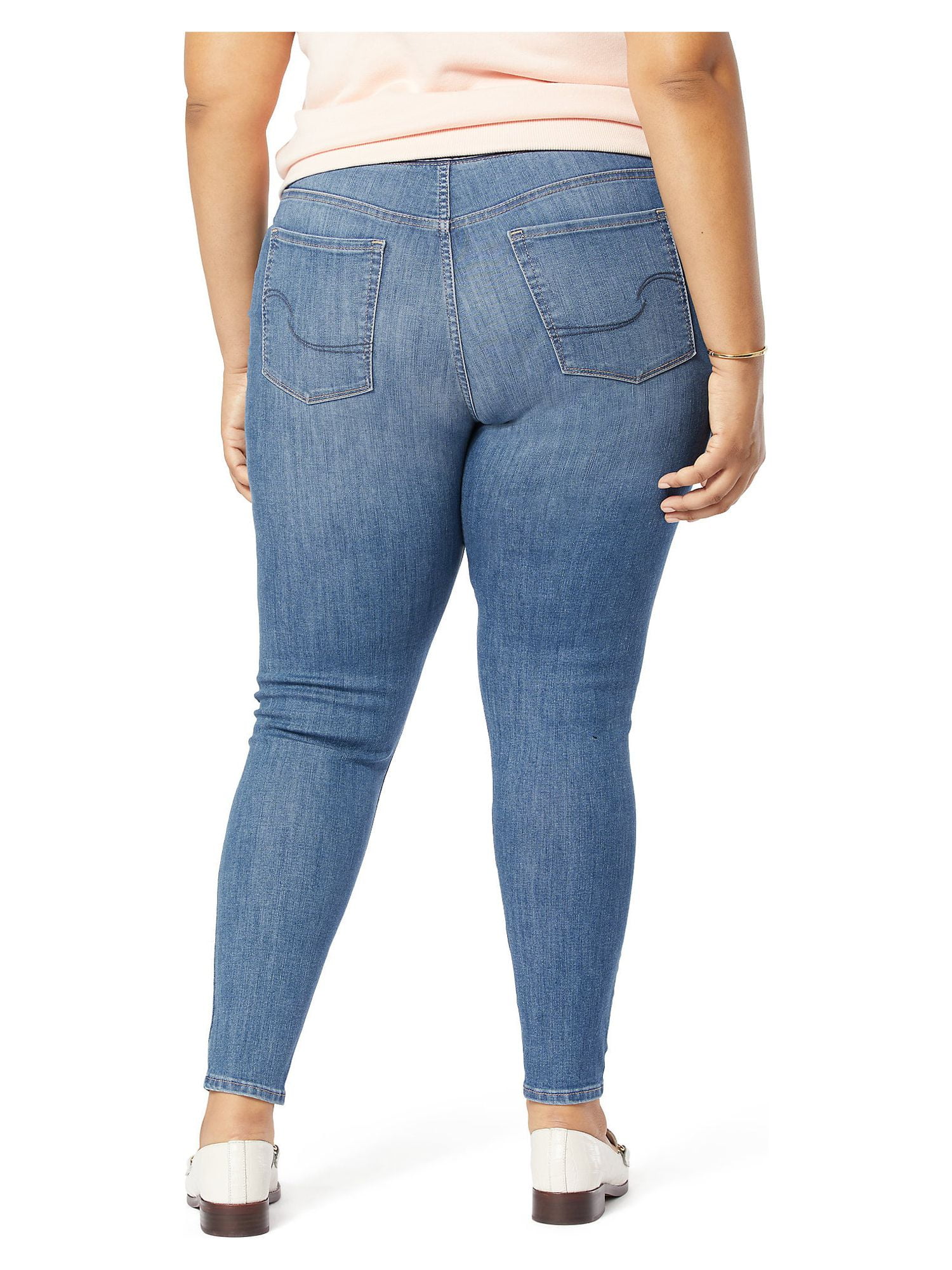 Signature by Levi Strauss Co. Women s Plus Shaping Pull On