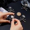 thumbnail image 3 of 4 broches y prendedores góticos plateados y dorados con forma de calavera y tibias cruzadas, estilo punk, de aleación. Ideales para decorar abrigos, chaquetas y otros atuendos de hombre y mujer., 3 of 9