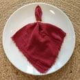 thumbnail image 1 of Nvzi Servilletas de tela de 16,53 x 16,53 pulgadas, juego de 4, servilletas de gasa de lino con flecos, servilletas suaves con flecos reutilizables para cenas, fiestas, Navidad, bodas (rojo oscuro), 1 of 4