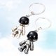 thumbnail image 3 of 2 piezas creativo espacio robot llavero elegante llavero divertido llavero decoración clave regalo pequeño para hombres mujeres, 3 of 4