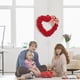 thumbnail image 5 of Corona de corazón para el Día de San Valentín | Decoración romántica de la puerta principal de poliéster rojo | Diseño plisado hecho a mano | Decoración para el hogar de bodas en interiores y, 5 of 6