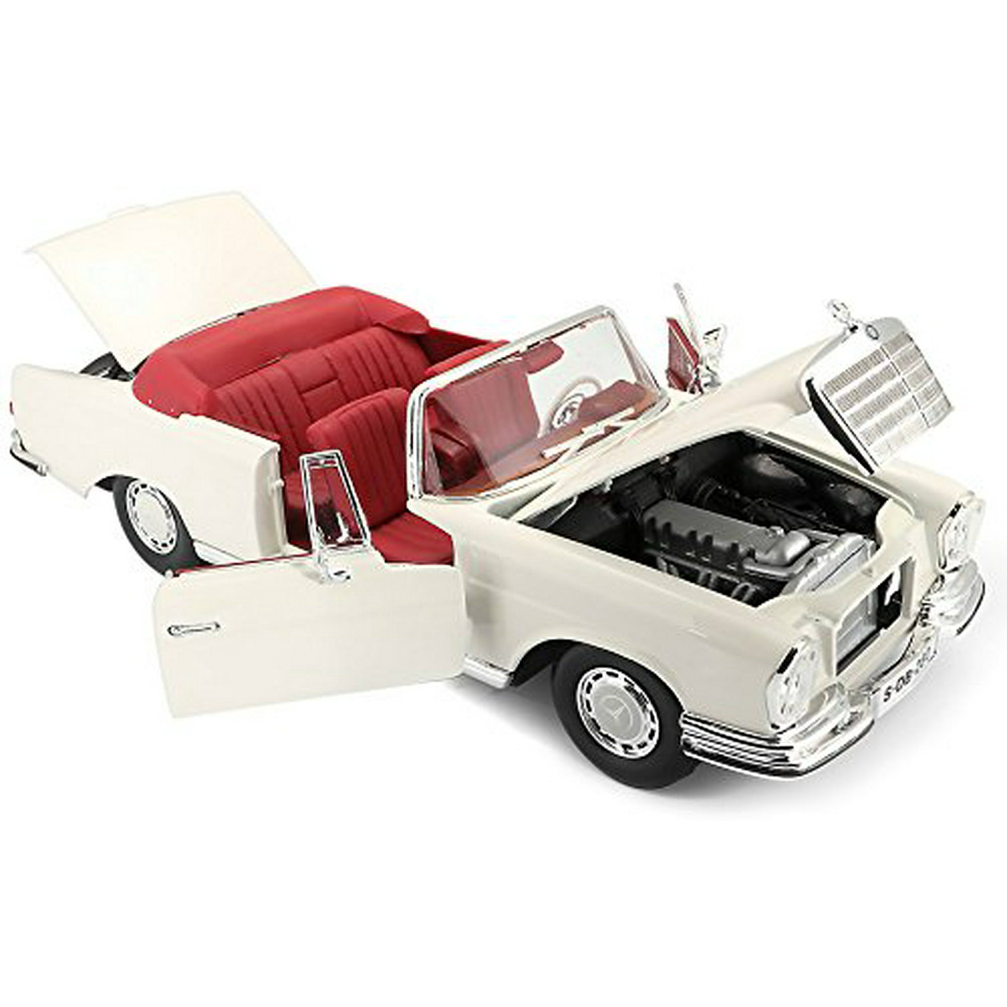 Maisto 1967 Mercedes 280 SE Convertible Cream 1/18 Diecast Model