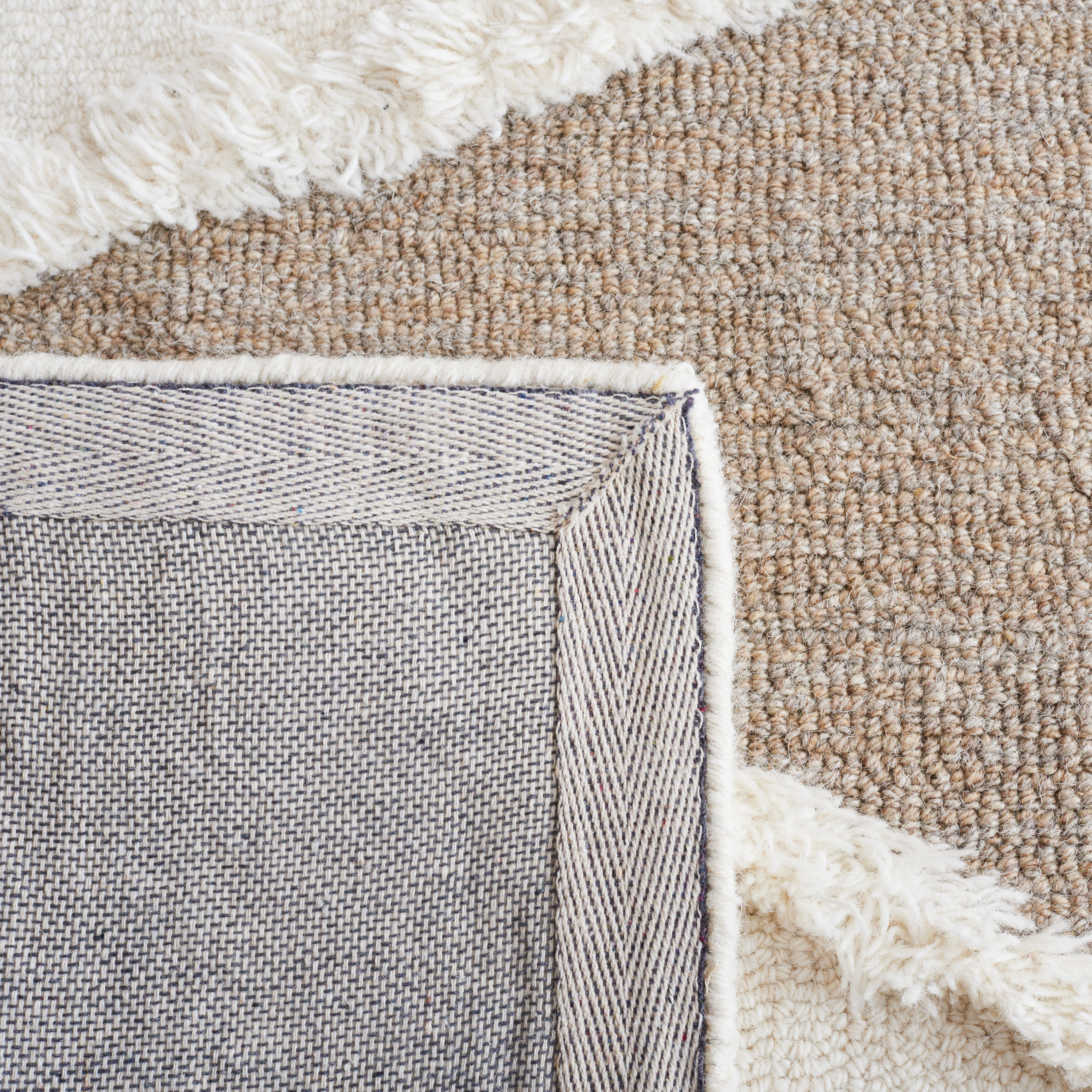 SAFAVIEH Casablanca Katherina Diamond Area Rug, Ivory/Brown, 6' x 9'