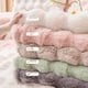 thumbnail image 4 of Cojín de sofá de peluche con forma de gato y conejo, funda de sofá cálida y gruesa para invierno, funda de felpa, toalla de tela, 4 of 5