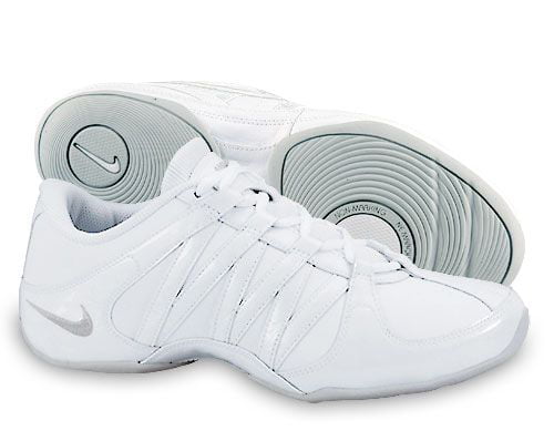 dispersión canta presión Nike Women's Cheer Flash Cheerleading Shoes, White, 9.5 B(M) US -  Walmart.com