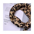 thumbnail image 2 of Pañuelo de seda para mujer, pañuelo para el cuello, cabeza, pelo, pañuelos cuadrados, tocados, moda, multifuncional, pañuelos de anacardo, 1 pieza, leopardo, 2 of 5