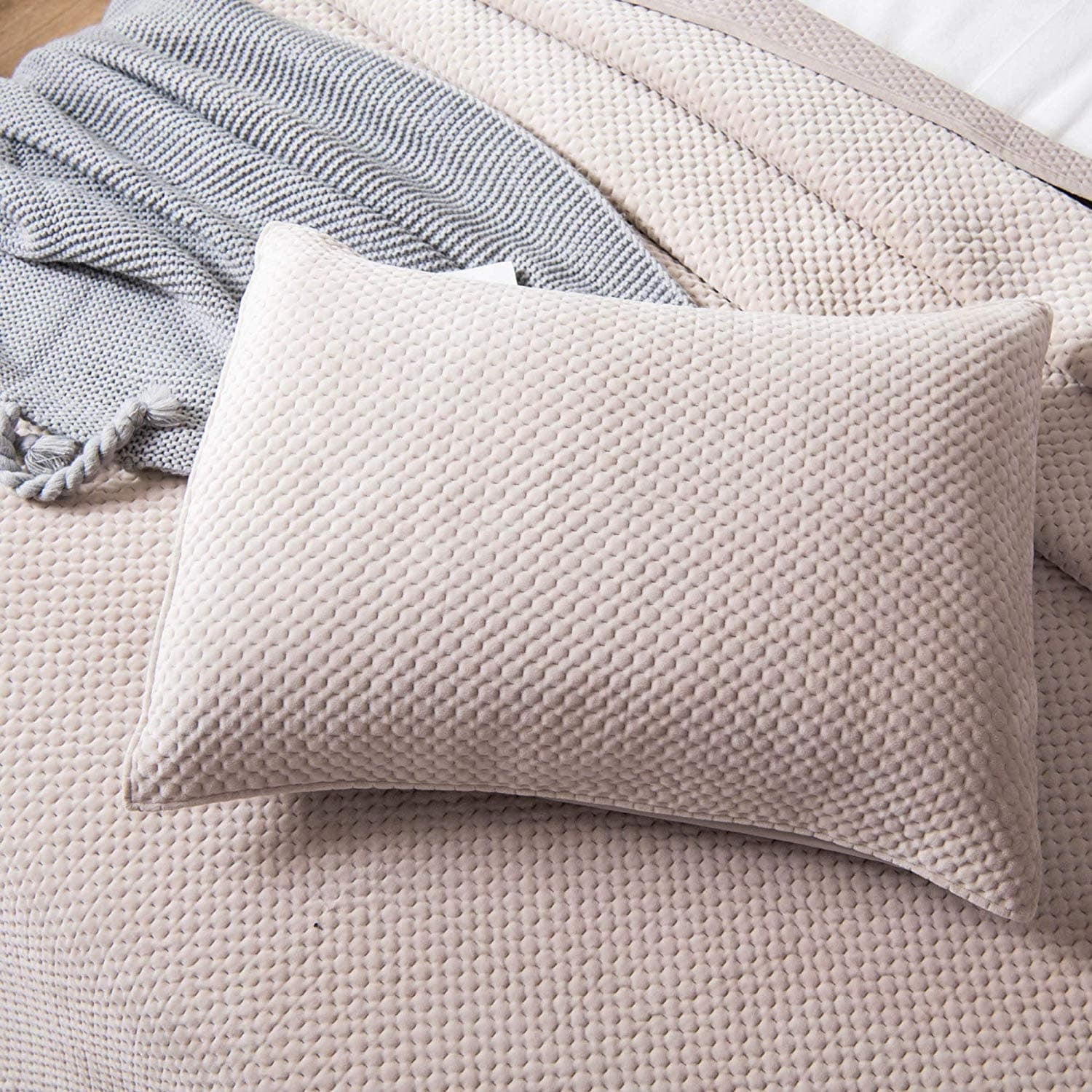 Kasentex  All Season Plush Poly Velvet Lavish Design Quilt Set Soft and Warm Machine Washable Coverlet Almond Queen