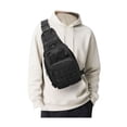 thumbnail image 1 of Mochila tipo bandolera SEAFEW, pequeña, negra, impermeable para hombre, 1 of 8