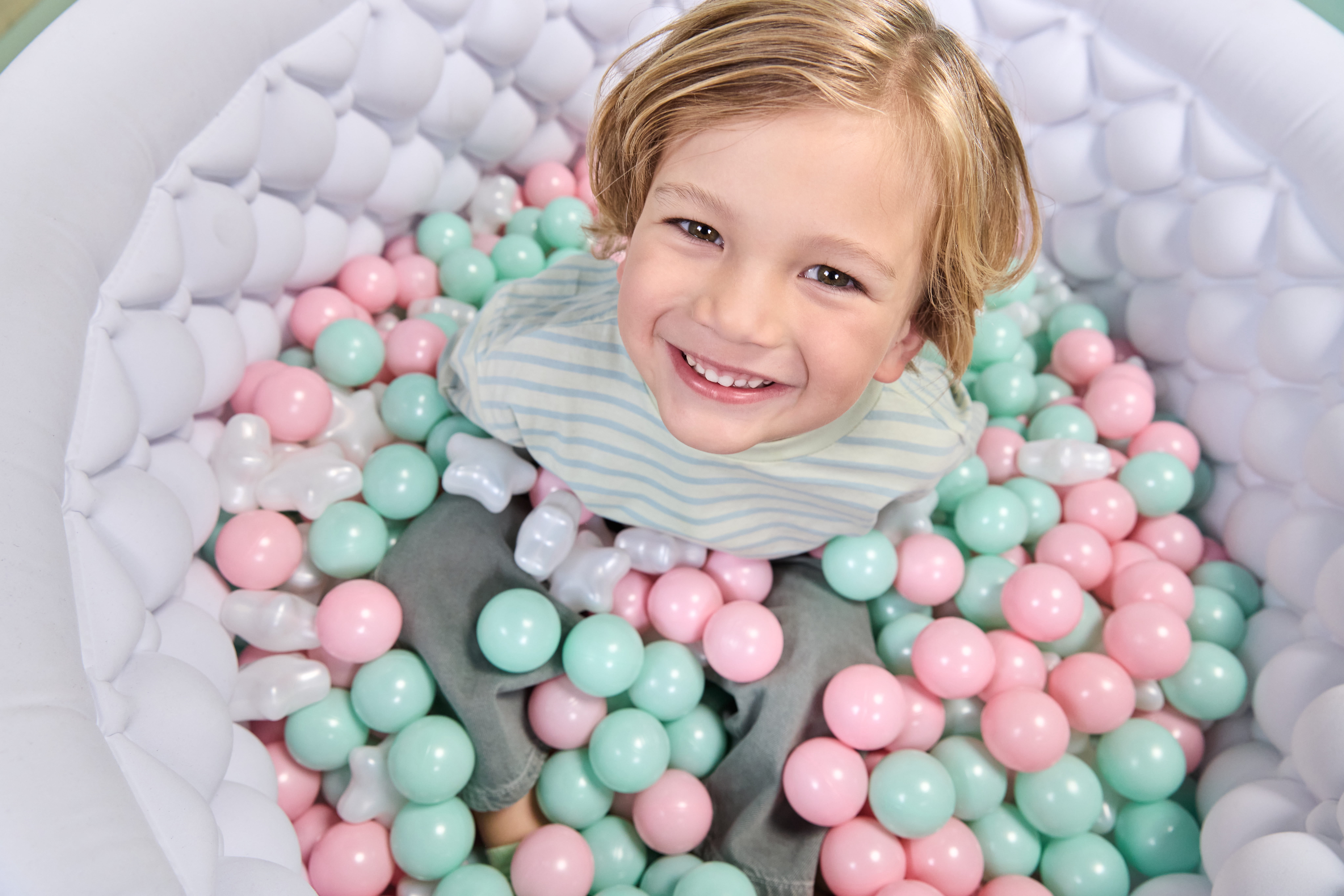 Little Tikes Sweet Spaces Inflatable Ball Pit with 250 Balls, Sensory Play, Ages 12+ Months
