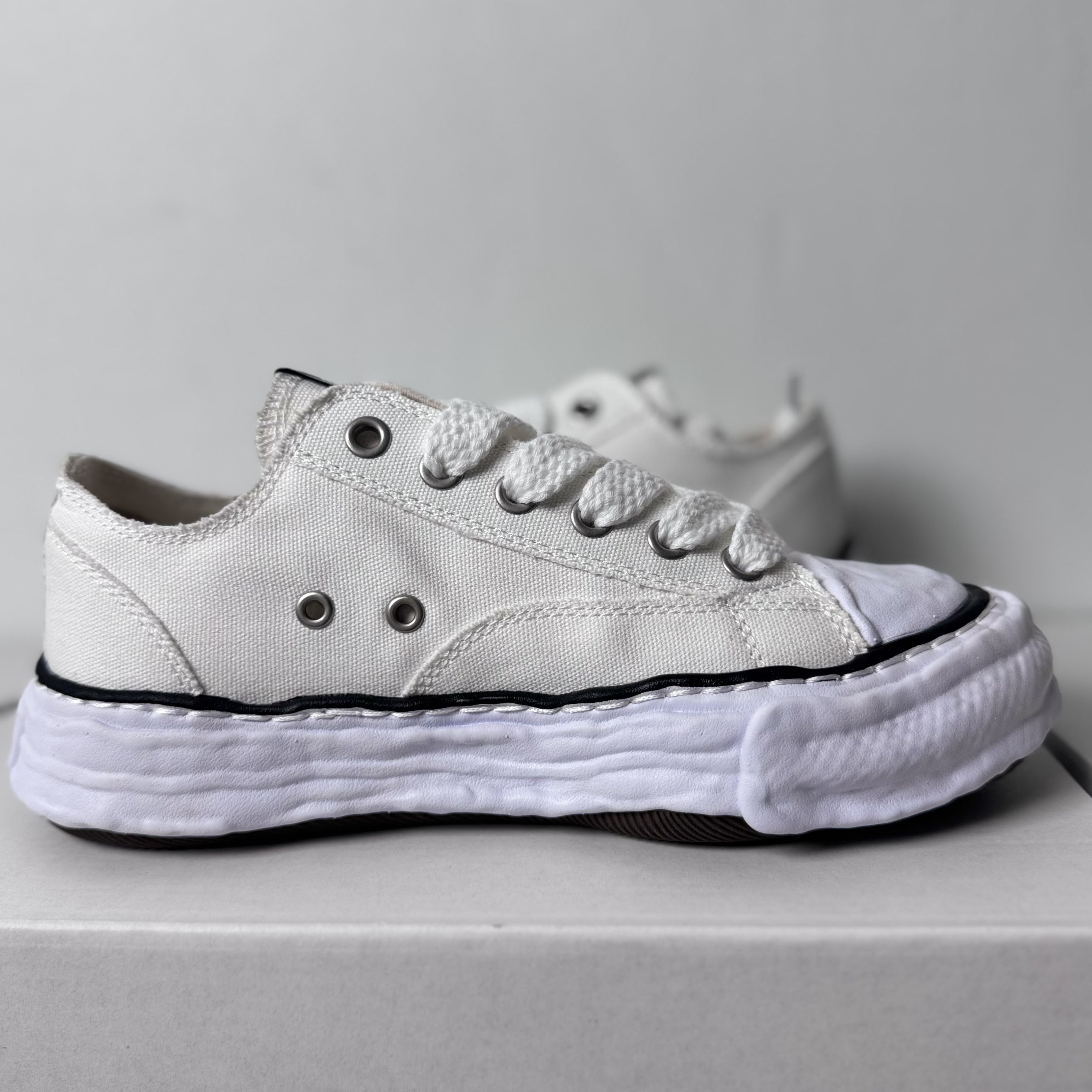 Maison MIHARA YASUHIRO MMY White Hank Low-top sneakers Canvas
