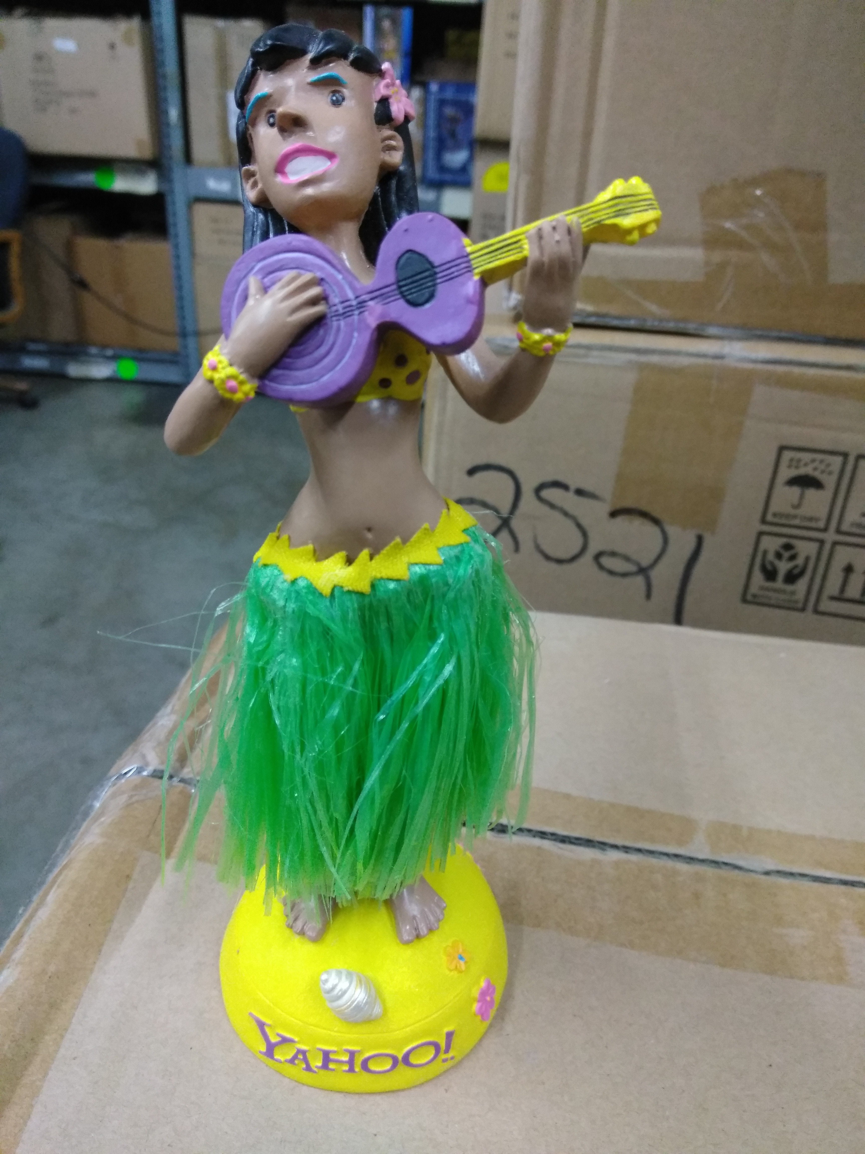 Hula Girl Yahoo Hula Girl sponsored by Yahoo Bobblehead