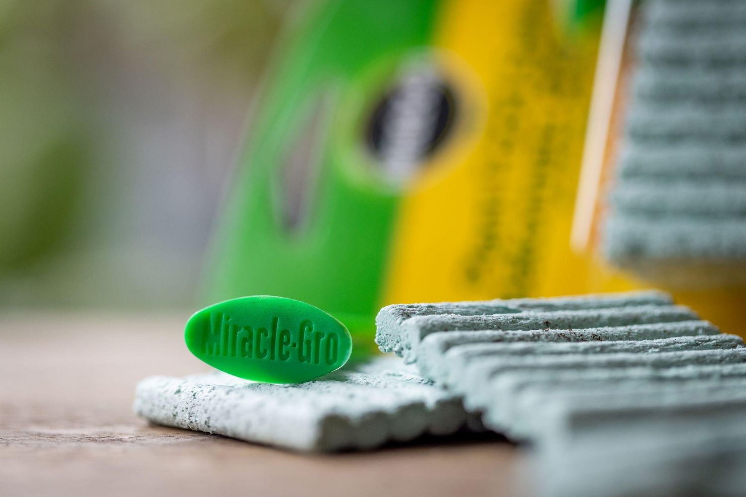 Bâtonnets d'engrais pour plantes d'intérieur Miracle-Gro - 24 bâtonnets Pour toutes les plantes