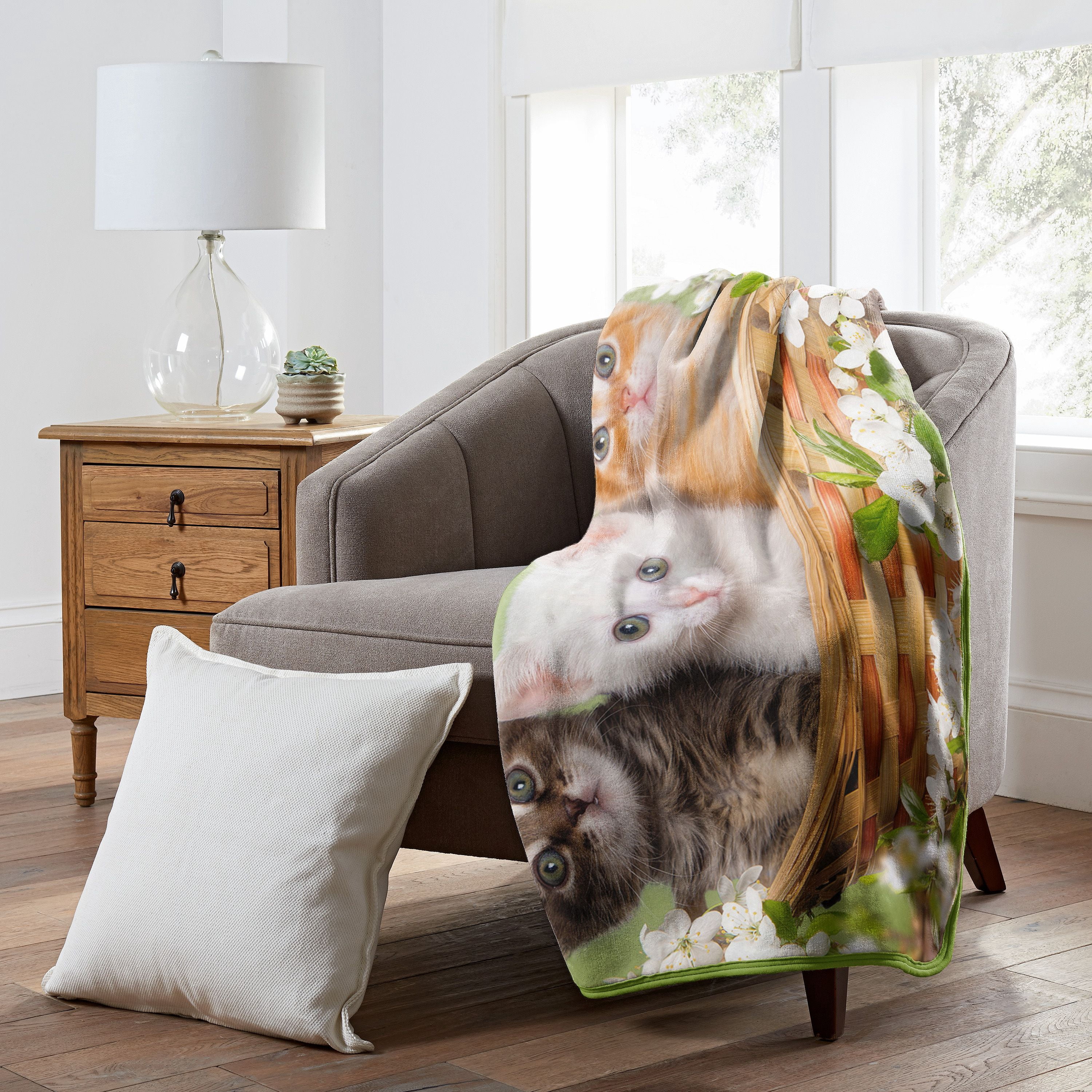 Basket of Kittens Raschel Throw Blanket, 50 x 60 inches Green