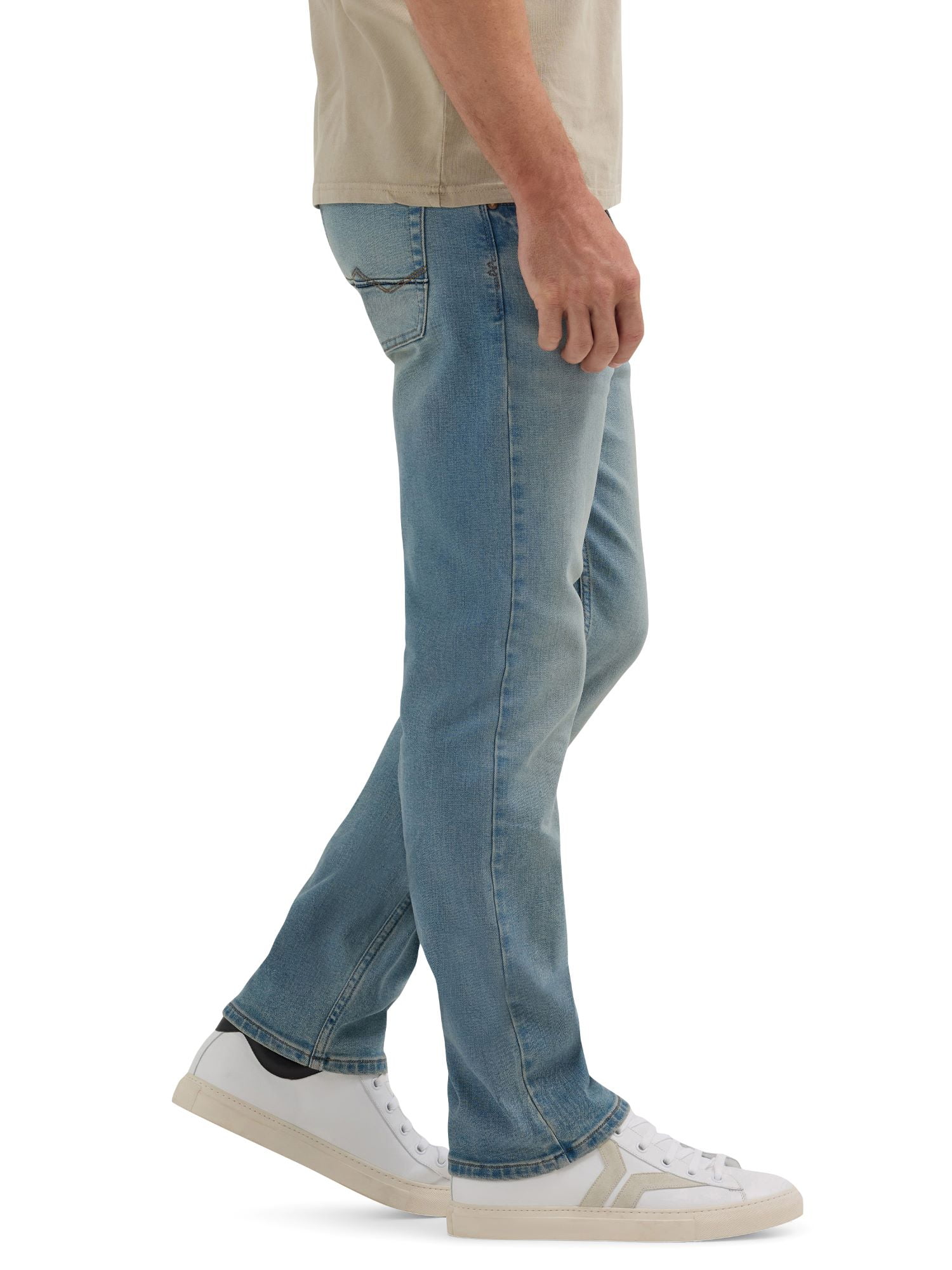 Wrangler Men's Slim Straight Fit Jean with Stretch