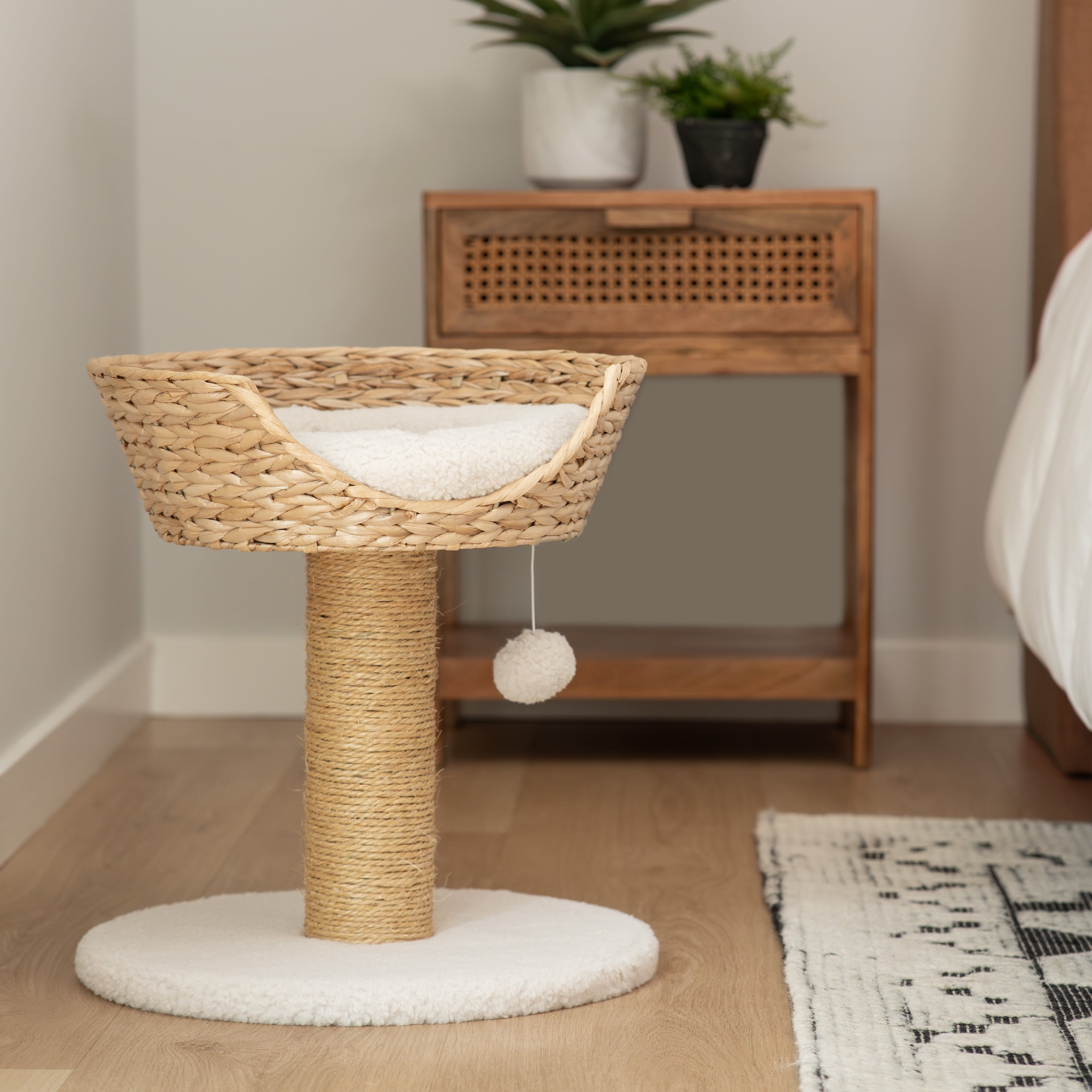 Harry Barker Deluxe Cat Scratcher Post with Wicker Bed for Cats Under 15 lbs