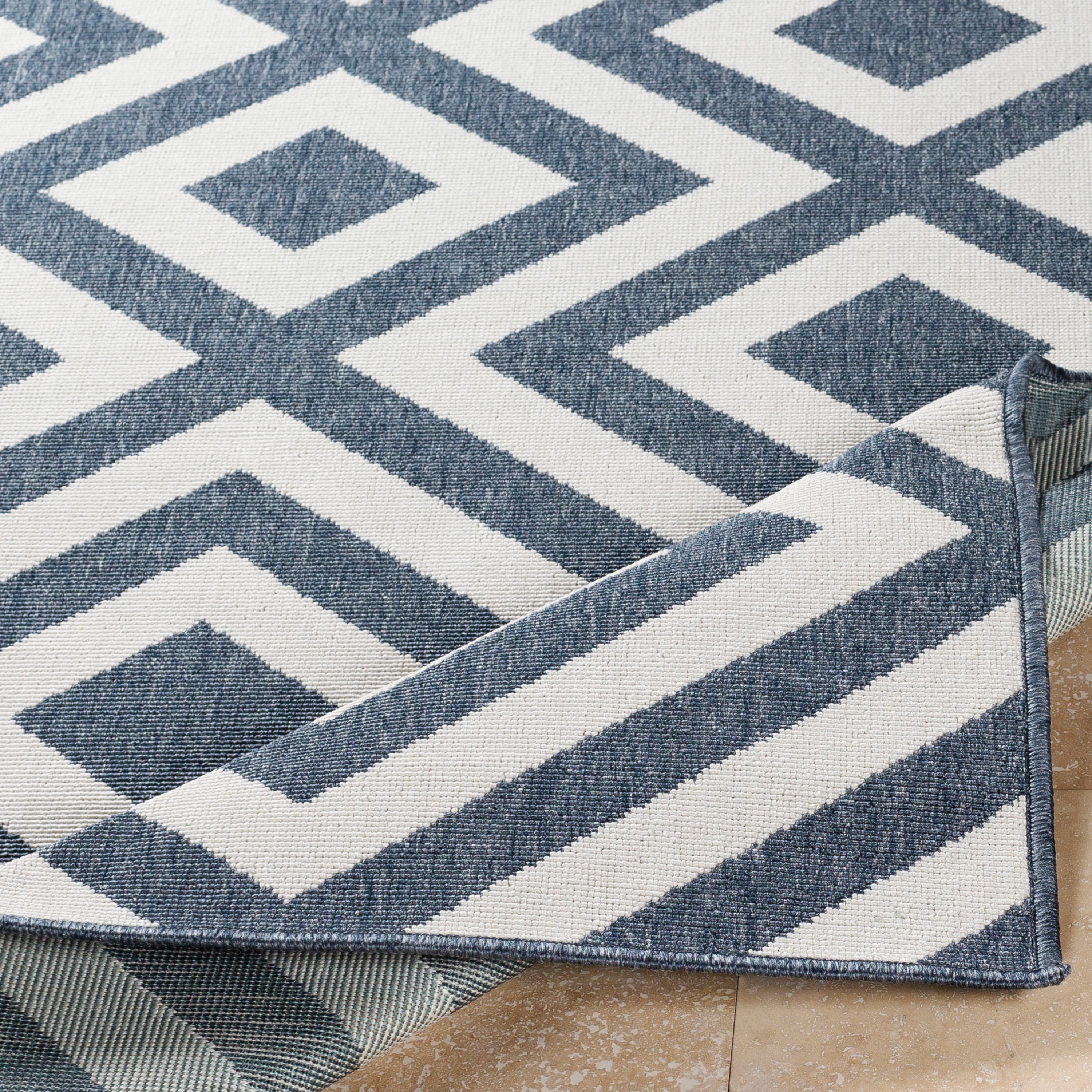 Alfresco Blue 5'3" Round Modern Indoor/Outdoor Round Area Rug