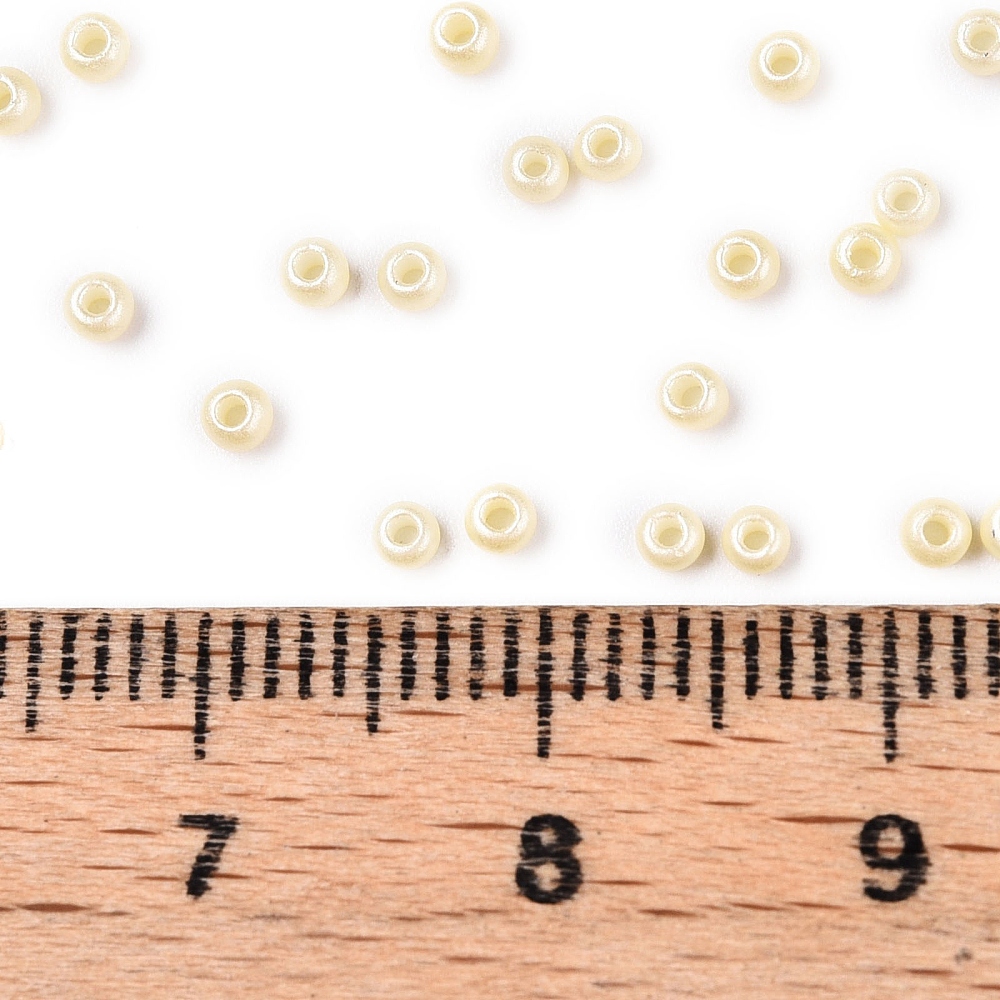 11/0 Grade A Round Glass Seed Beads Baking Paint Lemon Chiffon 2.3x1.5mm Hole: 1mm about 48500pcs/pound