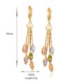 thumbnail image 4 of Delicados pendientes colgantes de circonita con incrustaciones de colores chapados en oro para mujer, 4 of 5