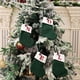 thumbnail image 2 of Medias navideñas con copos de nieve verdes, bolsas de regalo de punto suave, colgantes para decoraciones festivas, decoración de chimenea, 26 letras rojas, 2 of 5