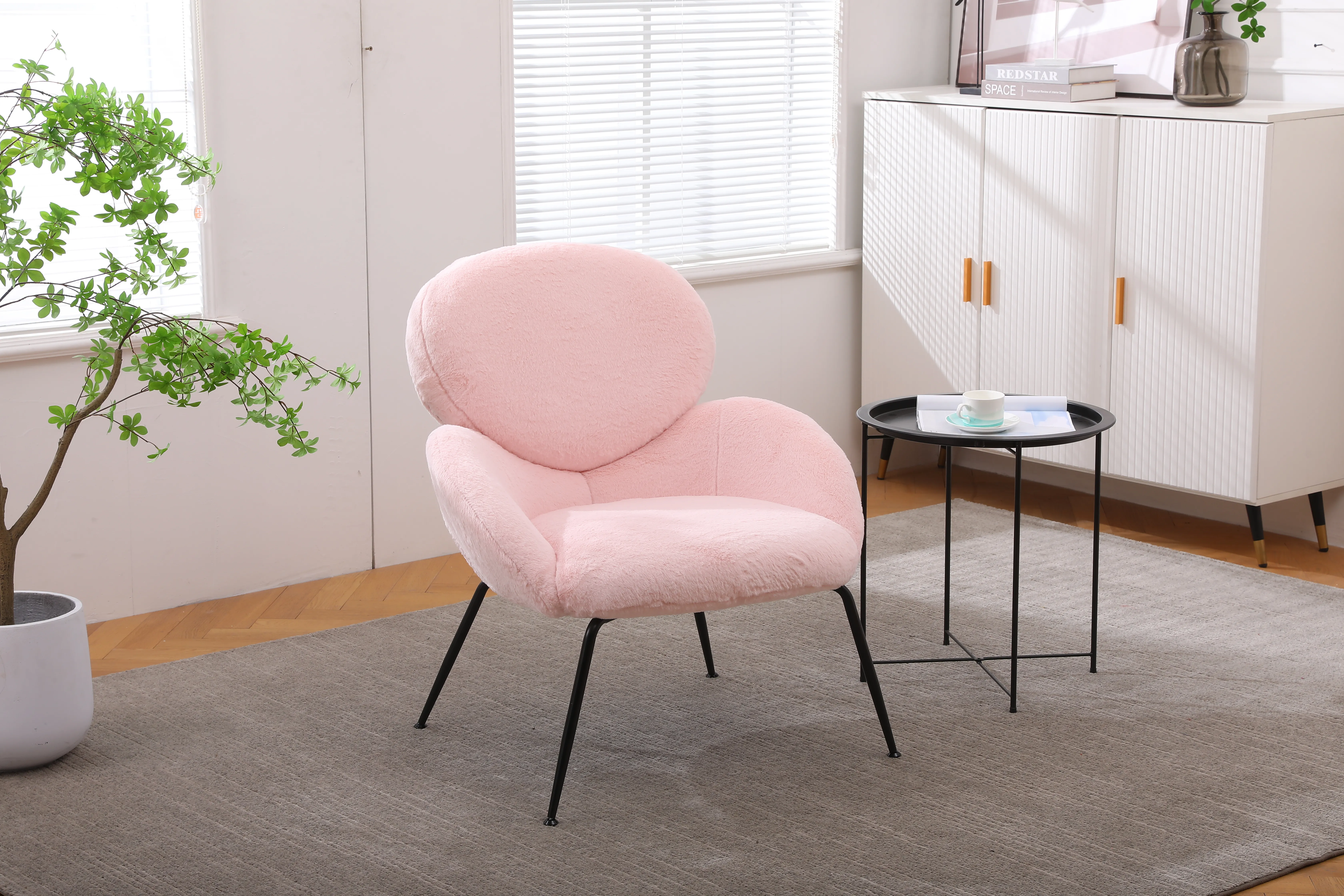 Kadyn Modern Sherpa Armchair with Black Metal Legs, Comfy and Soft Chairs for Bedroom, Pink Kadyn Modern Sherpa Armchair with Black Metal Legs, Comfy and Soft Chairs for Bedroom, Pink