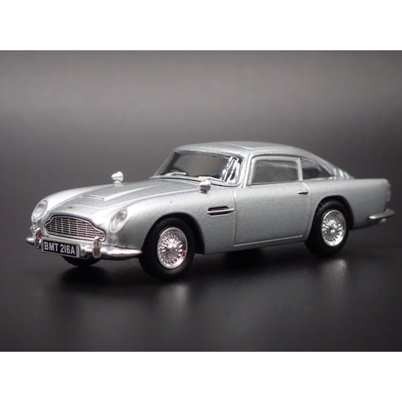 Open Box 1963-1965 ASTON MARTIN DB5 JAMES BOND 007 SILVER 1/64 SCALE DIECAST MODEL CAR