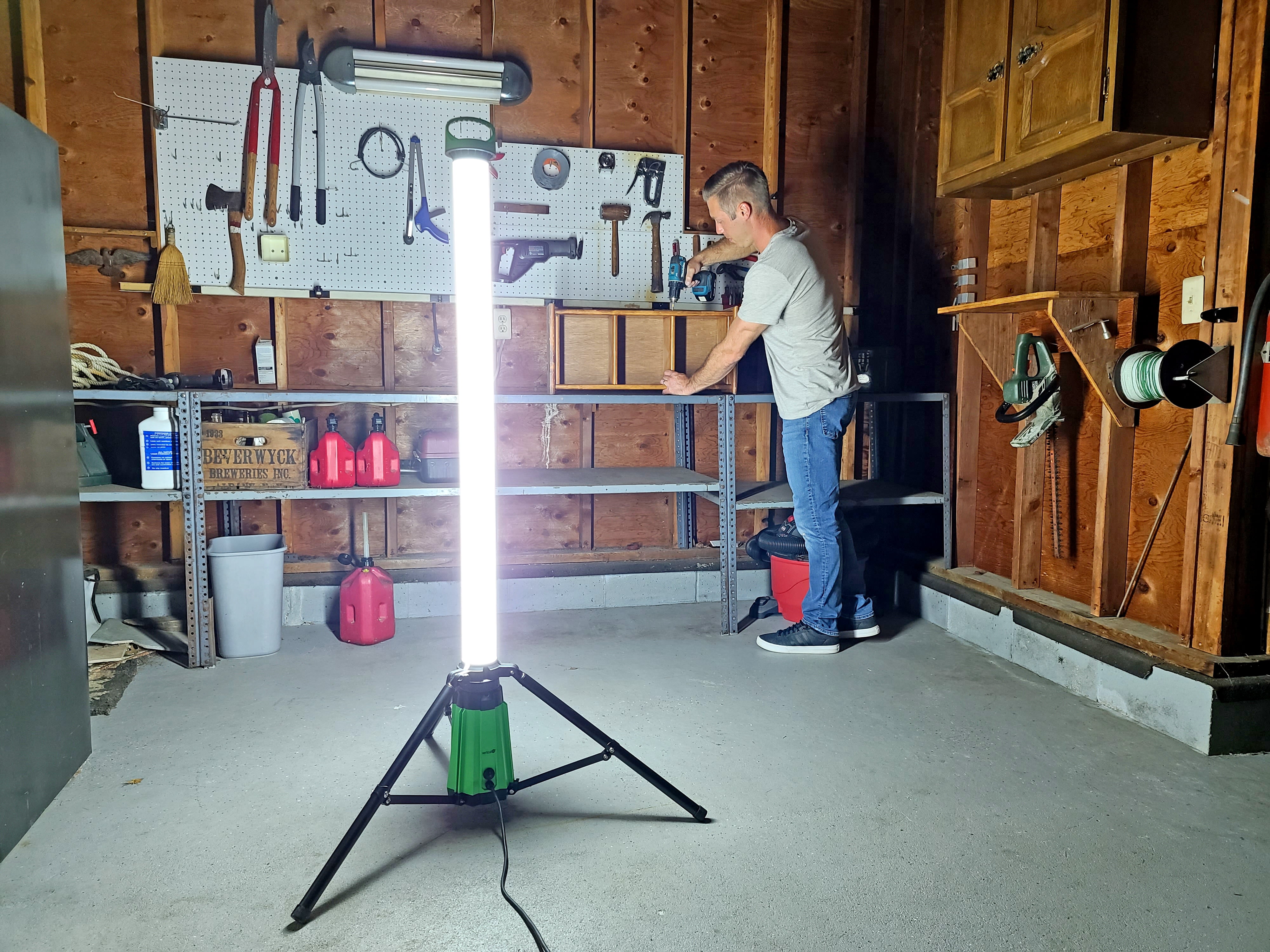 Dunwell Vertical 360 LED Work Light, 5000 Lumen