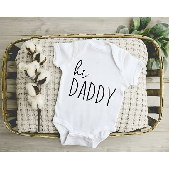 Hi Daddy Onesie, Hello Daddy, Husband Pregnancy Announcement, Surprise To Husband, Pregnancy Announcement Newborn Cool Baby Clothing, Cute Baby Onesie, BABY BODYSUIT LAT 4424