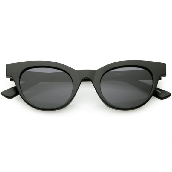 Women's Horn Rimmed Cat Eye Sunglasses Neutral Colored Round Lens Cat Eye Sunglasses 47mm (Matte Black / Smoke)