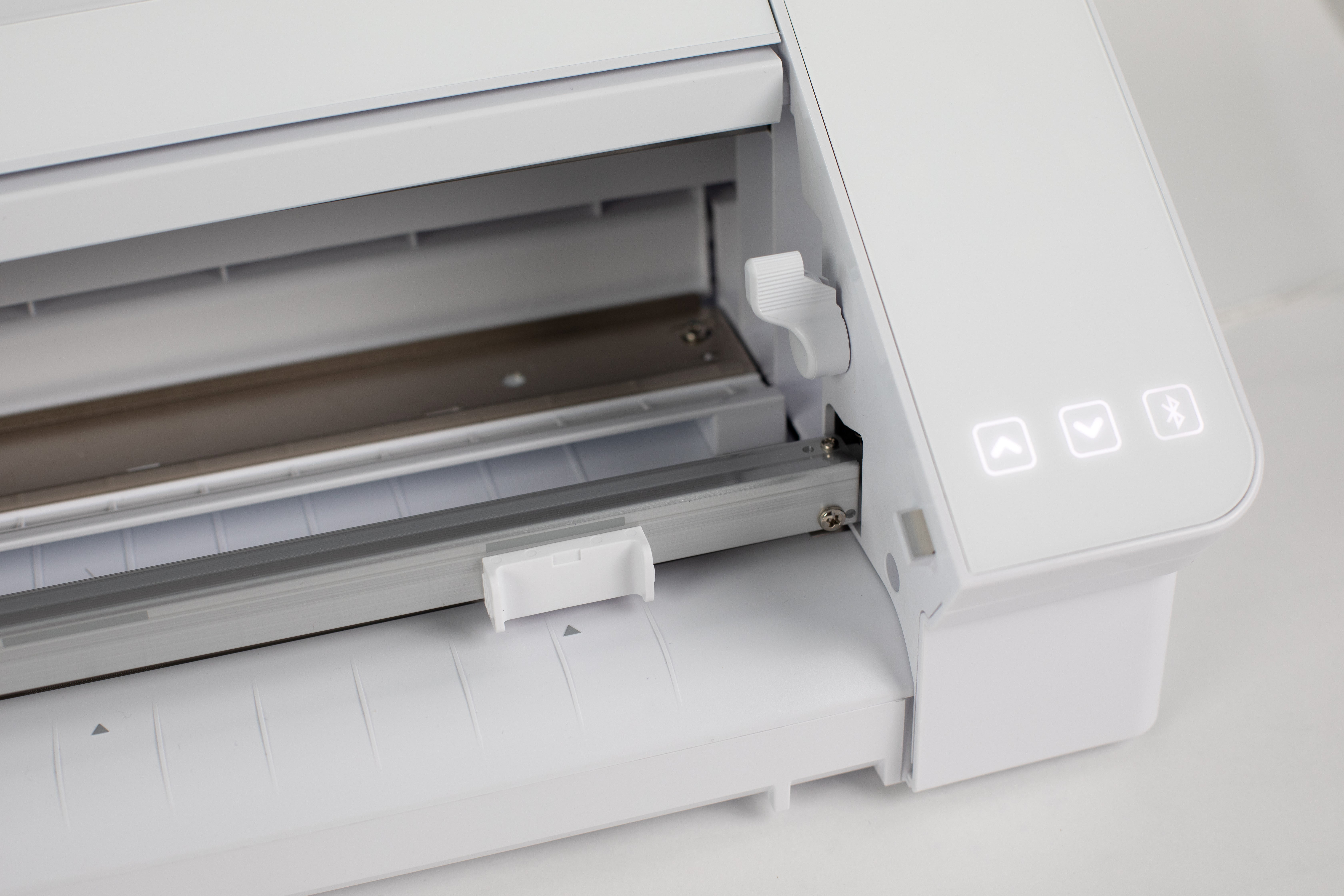 Silhouette Cameo 4 Pro electronic cutting machine, 24 inch, white