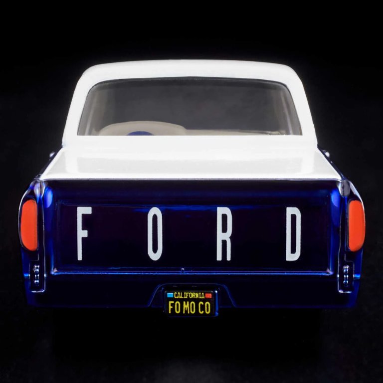 RLC 限定 ホットウィール 1962 FORD F100　ホワイト ブルー Suburban Street Rod: RLC Exclusive 1962 Ford F100 - Public