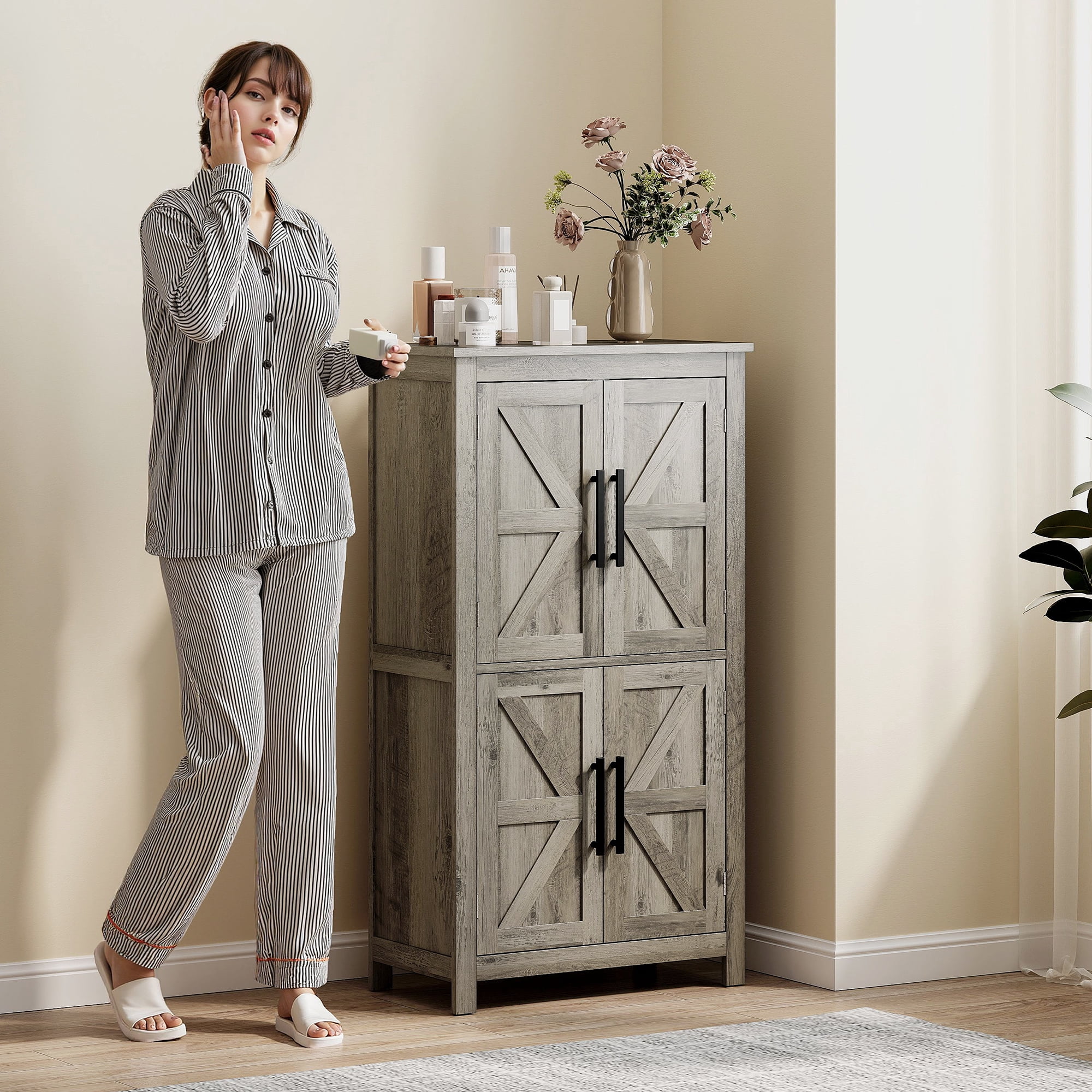 HOMCOM Bathroom Floor Cabinet, Farmhouse Bathroom Cabinet with Barn Doors, Bathroom Storage Cabinet with Adjustable Shelf, Light Gray