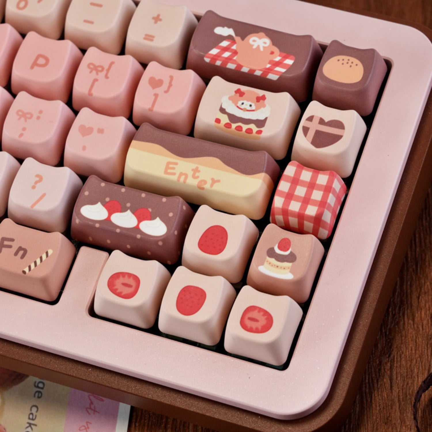 Strawberry Chocolate Cute Keycap Set, High Aesthetic DIY 5-Side Dye-Sublimation Keycaps for Women's Mechanical Keyboard 60-108 Keys