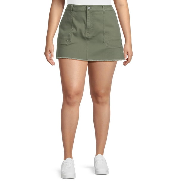 No Boundaries Juniors Plus Size Mini Skirt with Frayed Hem - Walmart.com