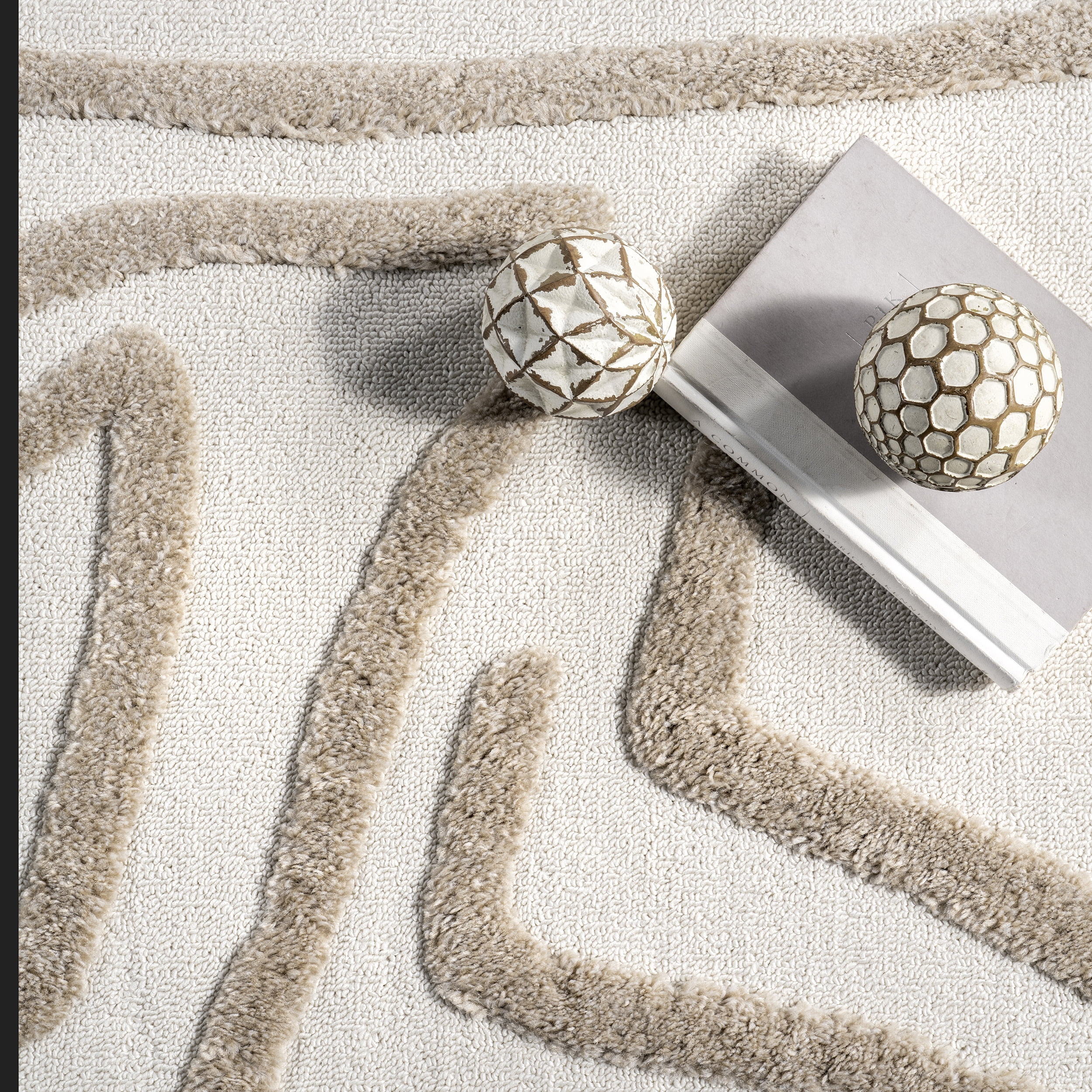 nuLOOM Tenisha High/Low Abstract Tassel Area Rug, 4' x 6', Ivory