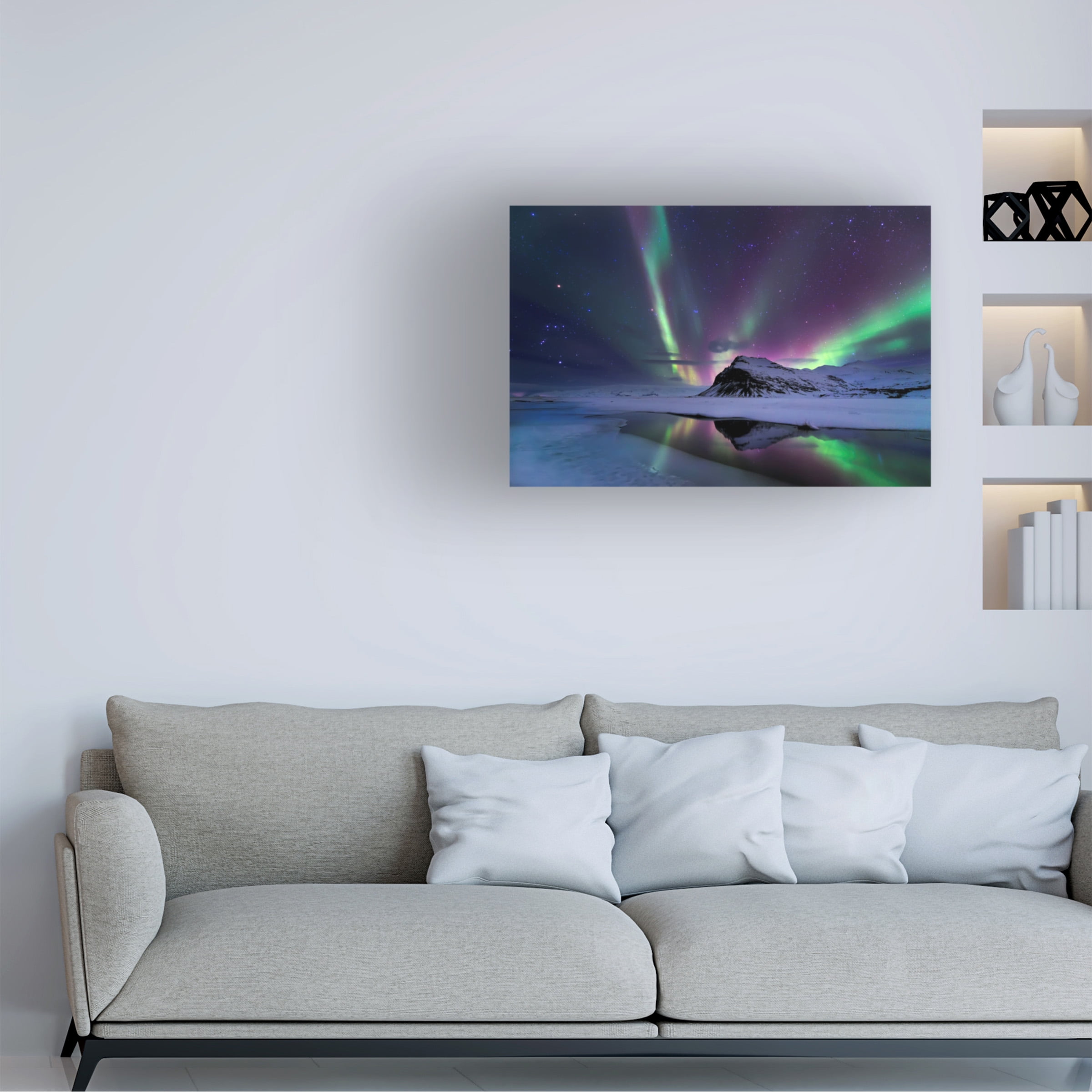 Andrea Auf dem 'Northern Lights Reflection' Canvas Art