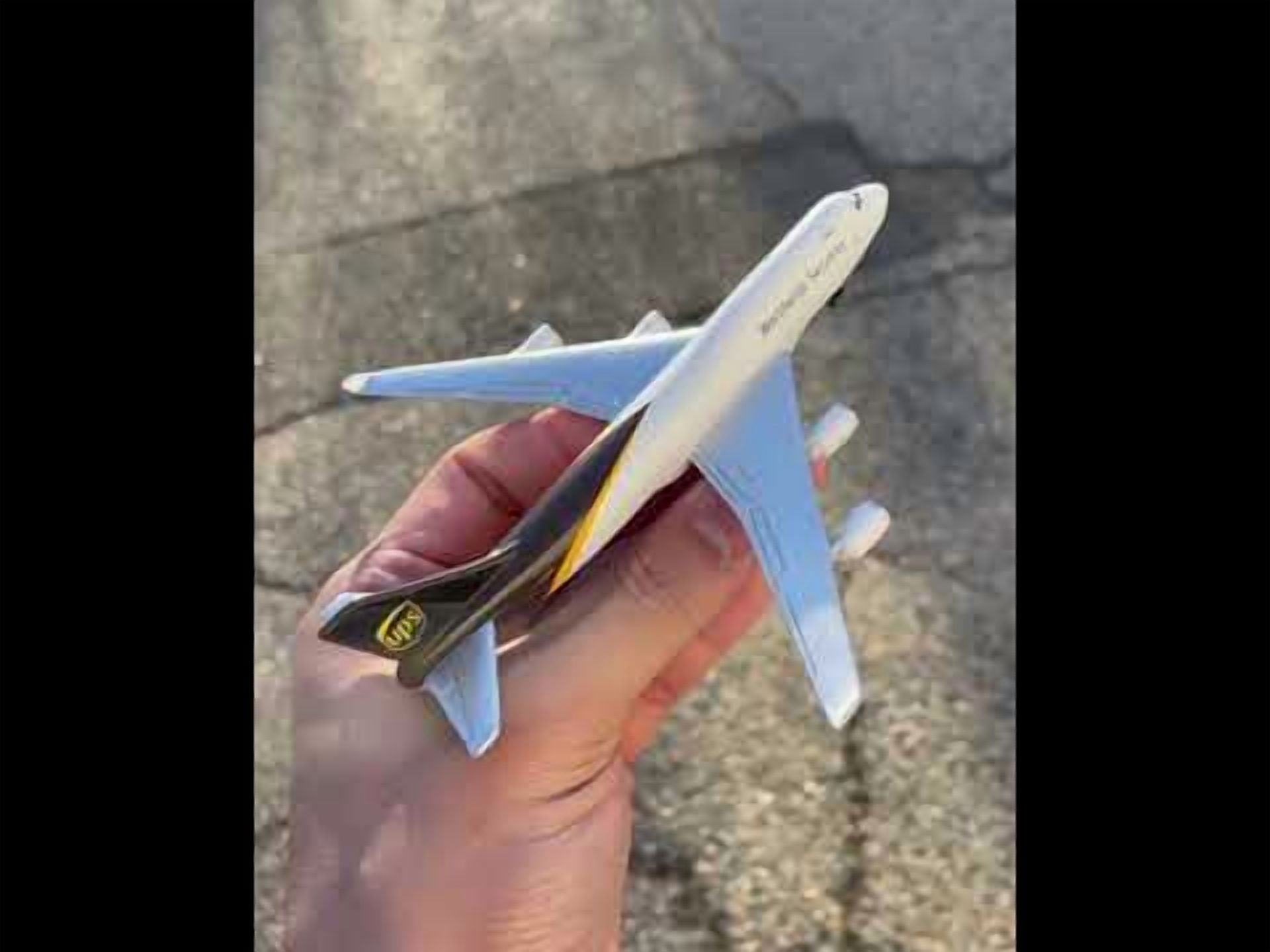 UPS SINGLE PLANE