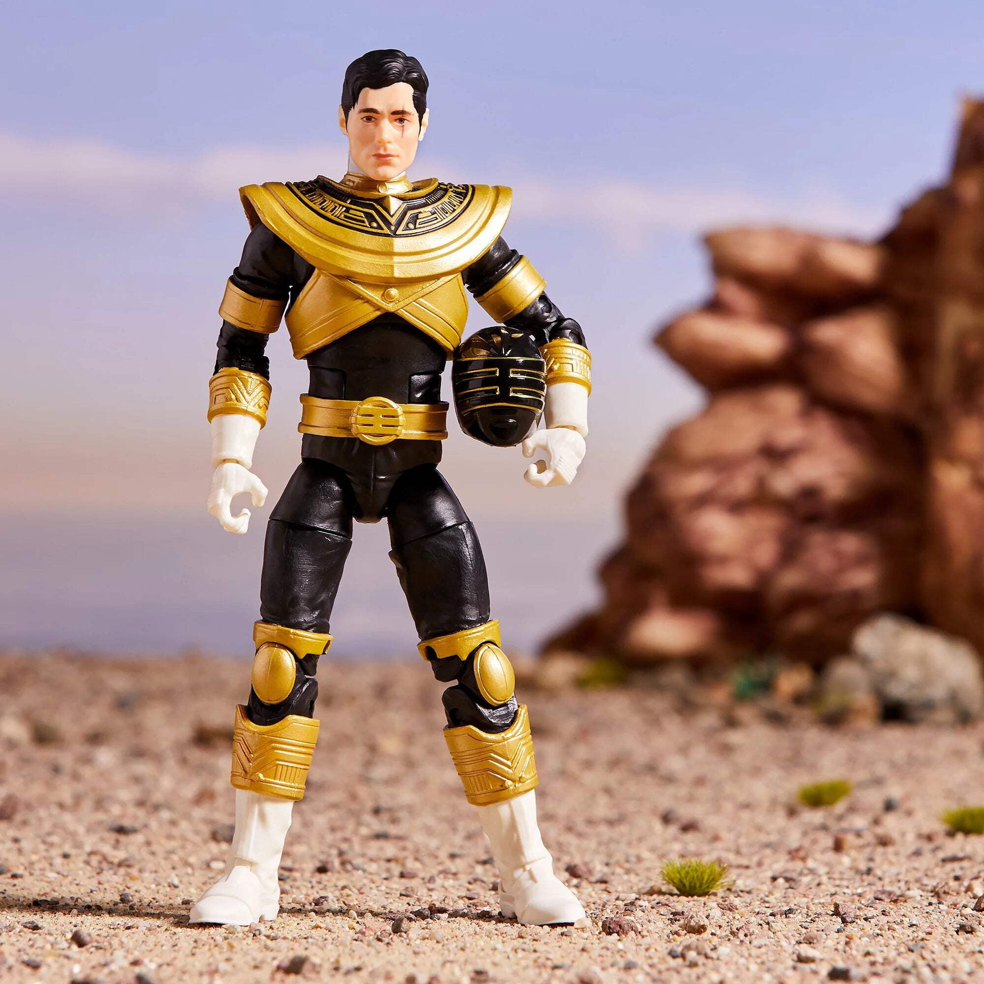 Power Rangers Lightning Collection Zeo Gold Ranger Action Figure, Plastic Multicolor, 0.423 lb