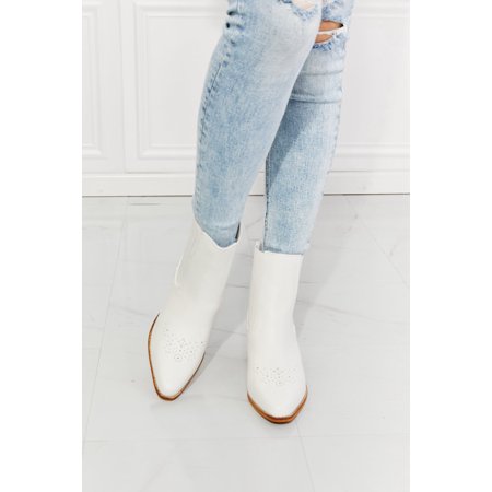 

MMShoes Love the Journey Stacked Heel Chelsea Boot in White