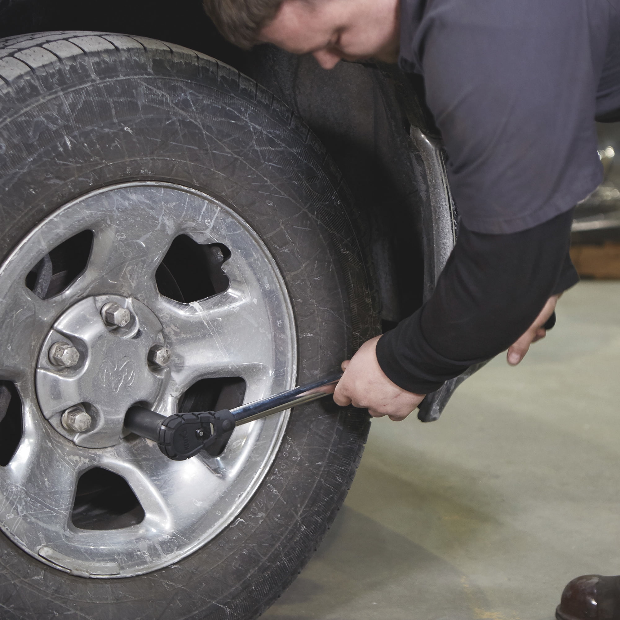 Klutch Torque Wrench, 1/2in. Drive, 30–250 ft./lbs. Max.