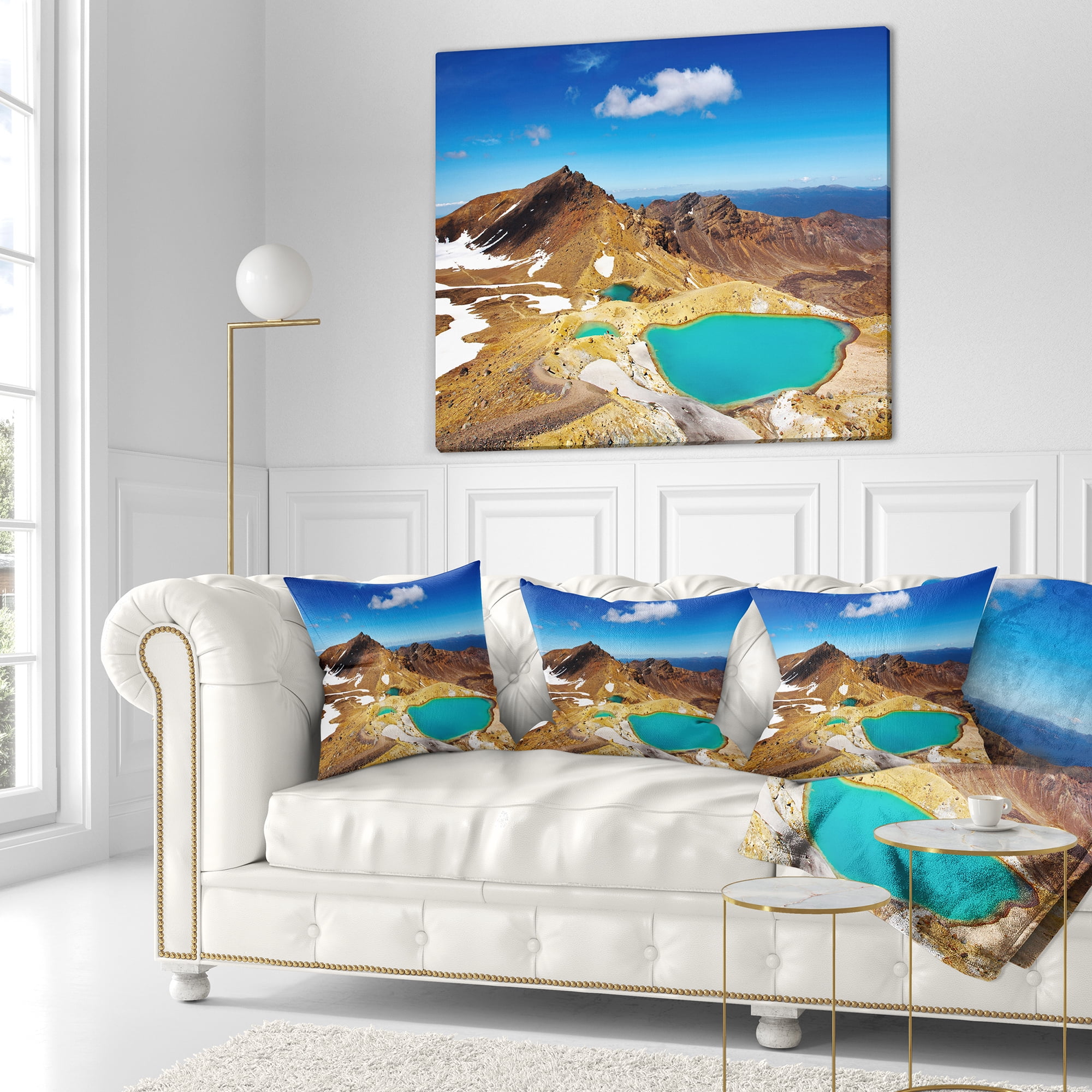 Designart New Zealand Emerald Lakes - Photography Throw Pillow - 16x16
