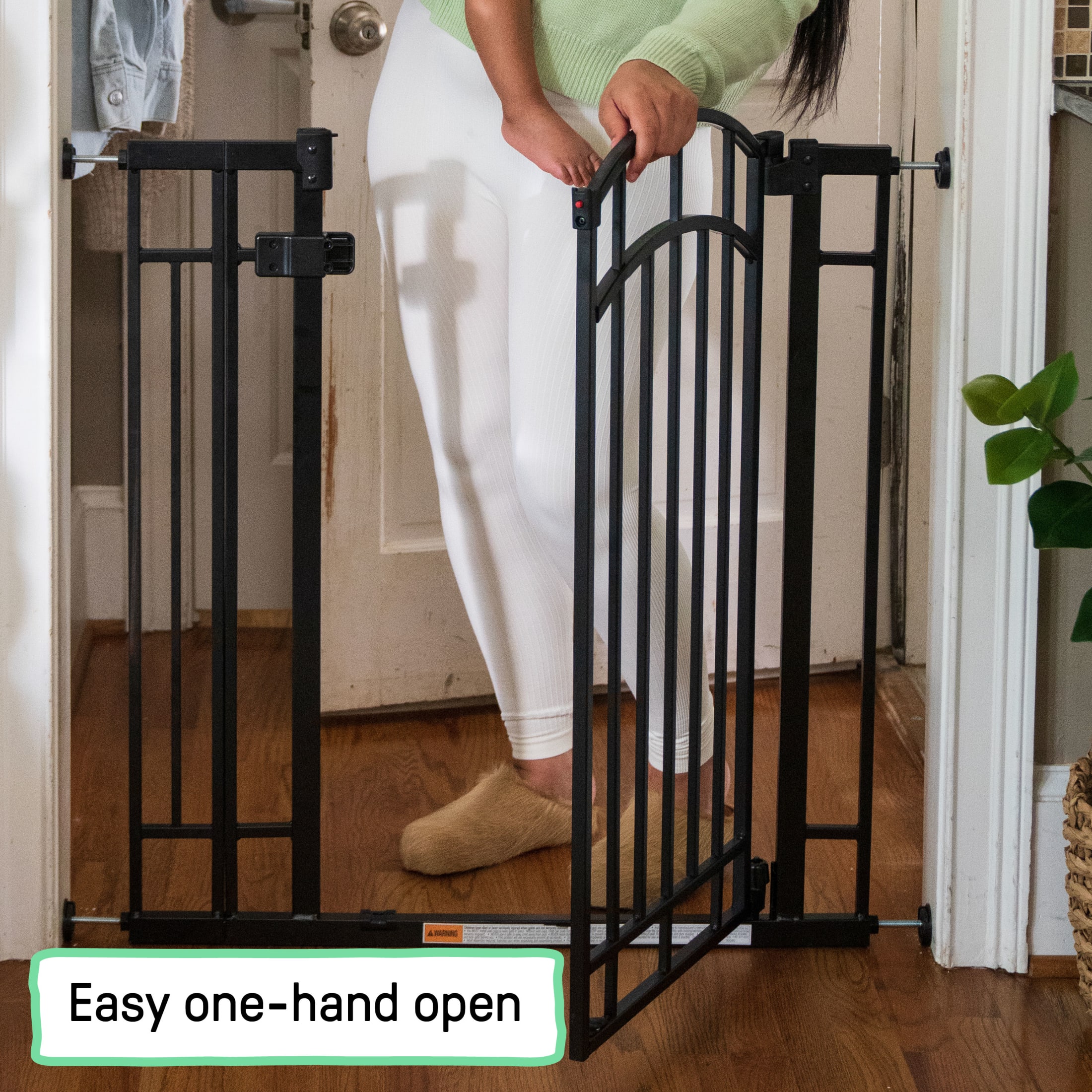 Ingenuity The Doorway 48W Series Safety Gate, Black photo 5