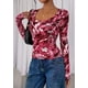 thumbnail image 3 of Crop Top PRETTYGARDEN Mujer Manga Larga Cuello en V Rojo Floral, 3 of 9