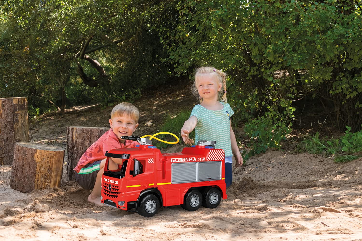 Giant RideOne Fire Truck Fire Ladder with Real Water Function and Action for Young Firefighters for KSMTOYS by Lena