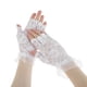 thumbnail image 1 of Guantes sin dedos bloqueadores de sol de encaje únicos para mujeres, color blanco., 1 of 5