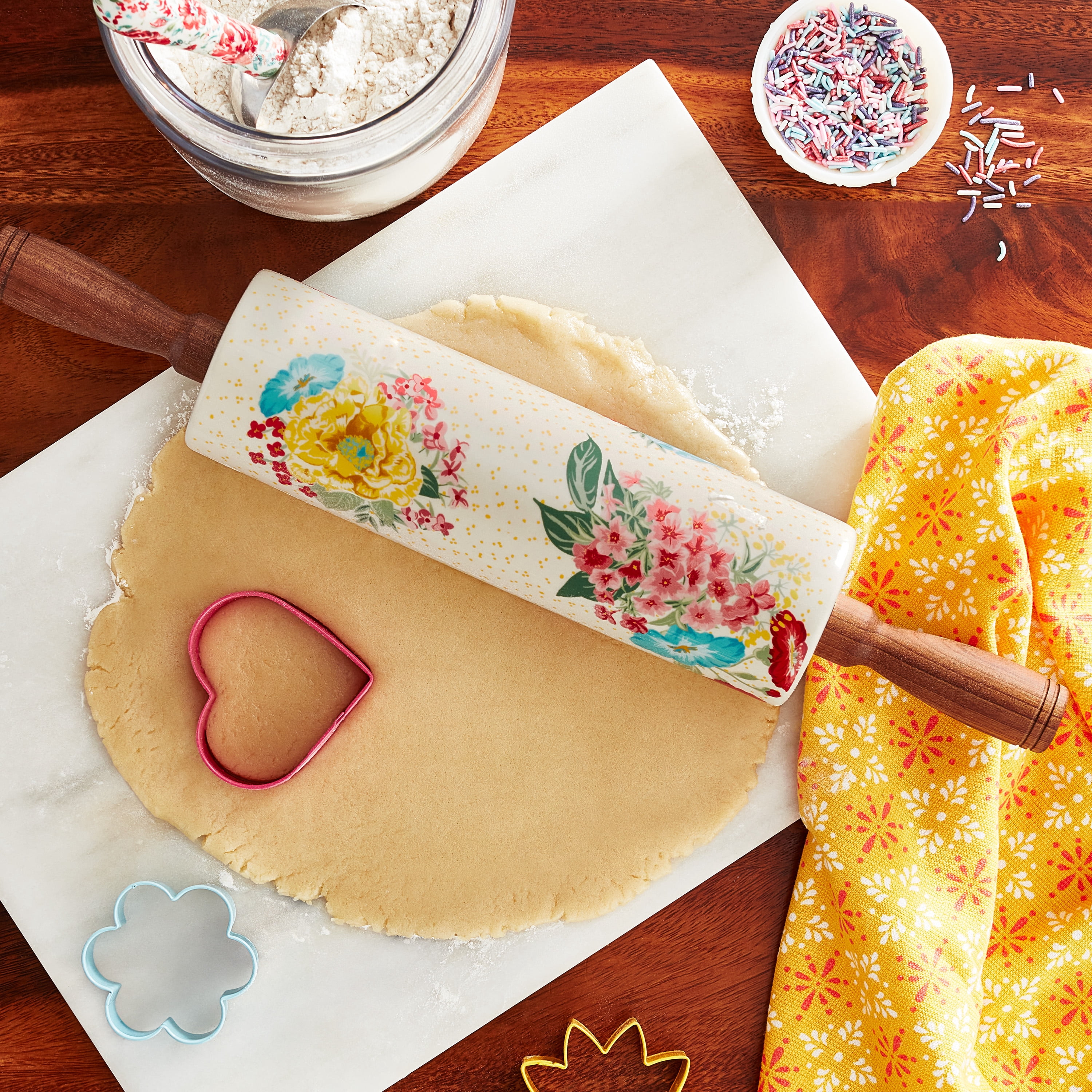 The Pioneer Woman Fancy Flourish 17-inch Ceramic Rolling Pin with Acacia Wood Handles
